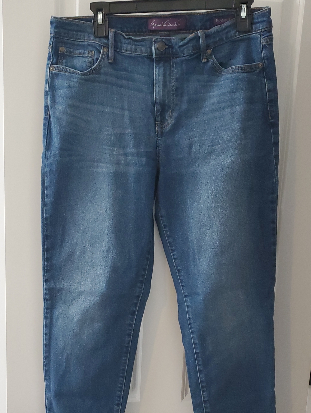 Gloria Vanderbilt Boyfriend Jeans in Medium Blue Wash